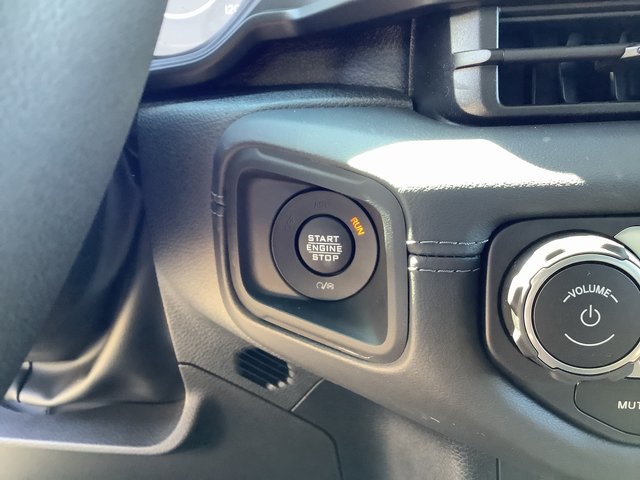 2025 Jeep Gladiator Sport photo 16