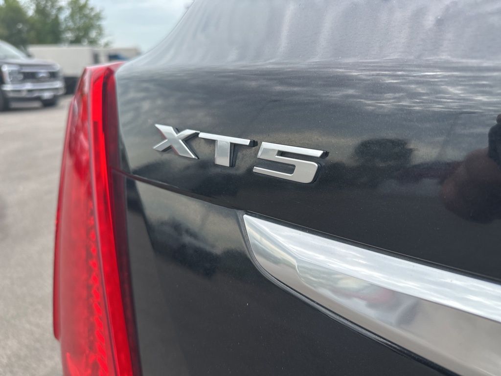 2017 Cadillac XT5 Luxury photo 35