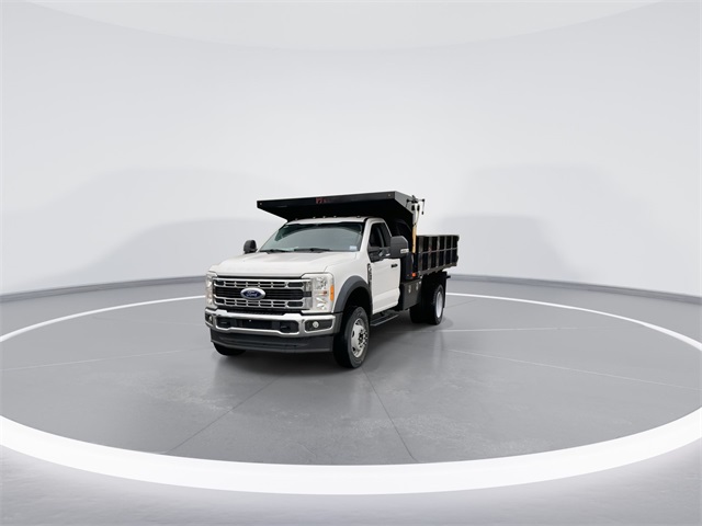 2023 Ford F-600 photo 2