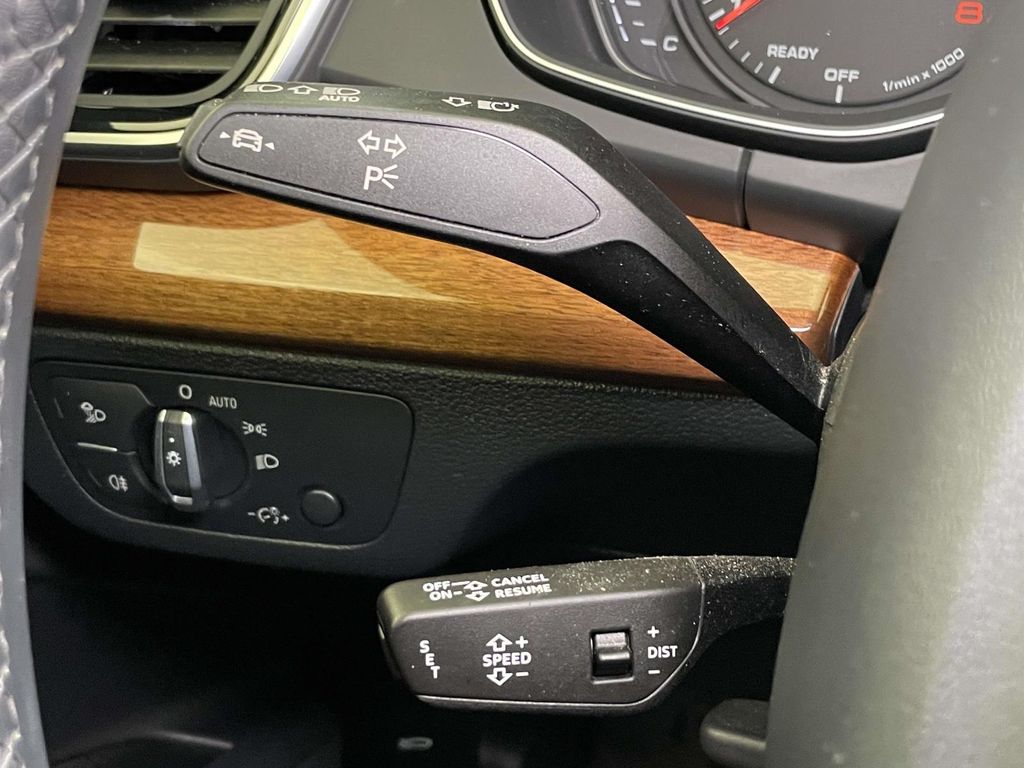 2023 Audi Q5 45 S line Premium photo 36