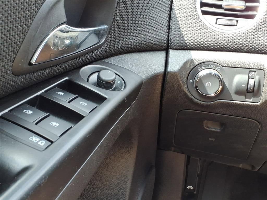 2012 Chevrolet Cruze LTZ photo 20
