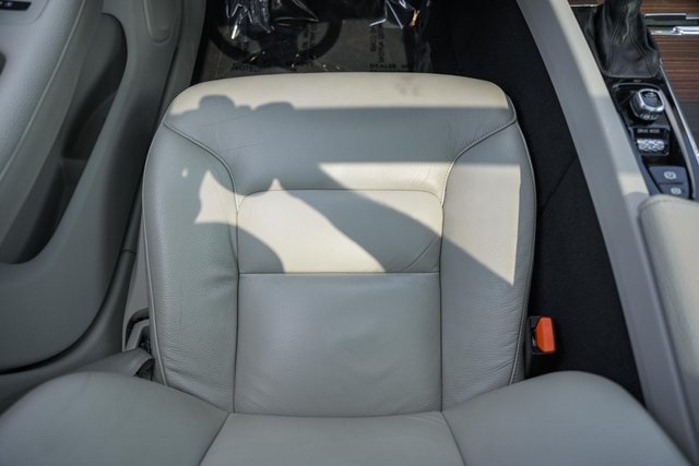 2021 Volvo S60 Momentum photo 28