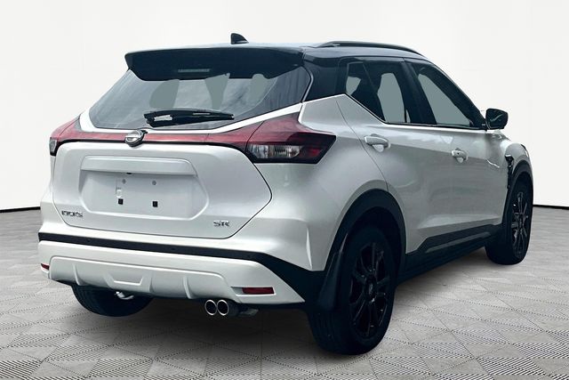 2024 Nissan Kicks SR photo 4