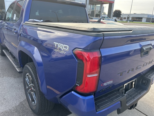2025 Toyota Tacoma TRD Sport photo 4