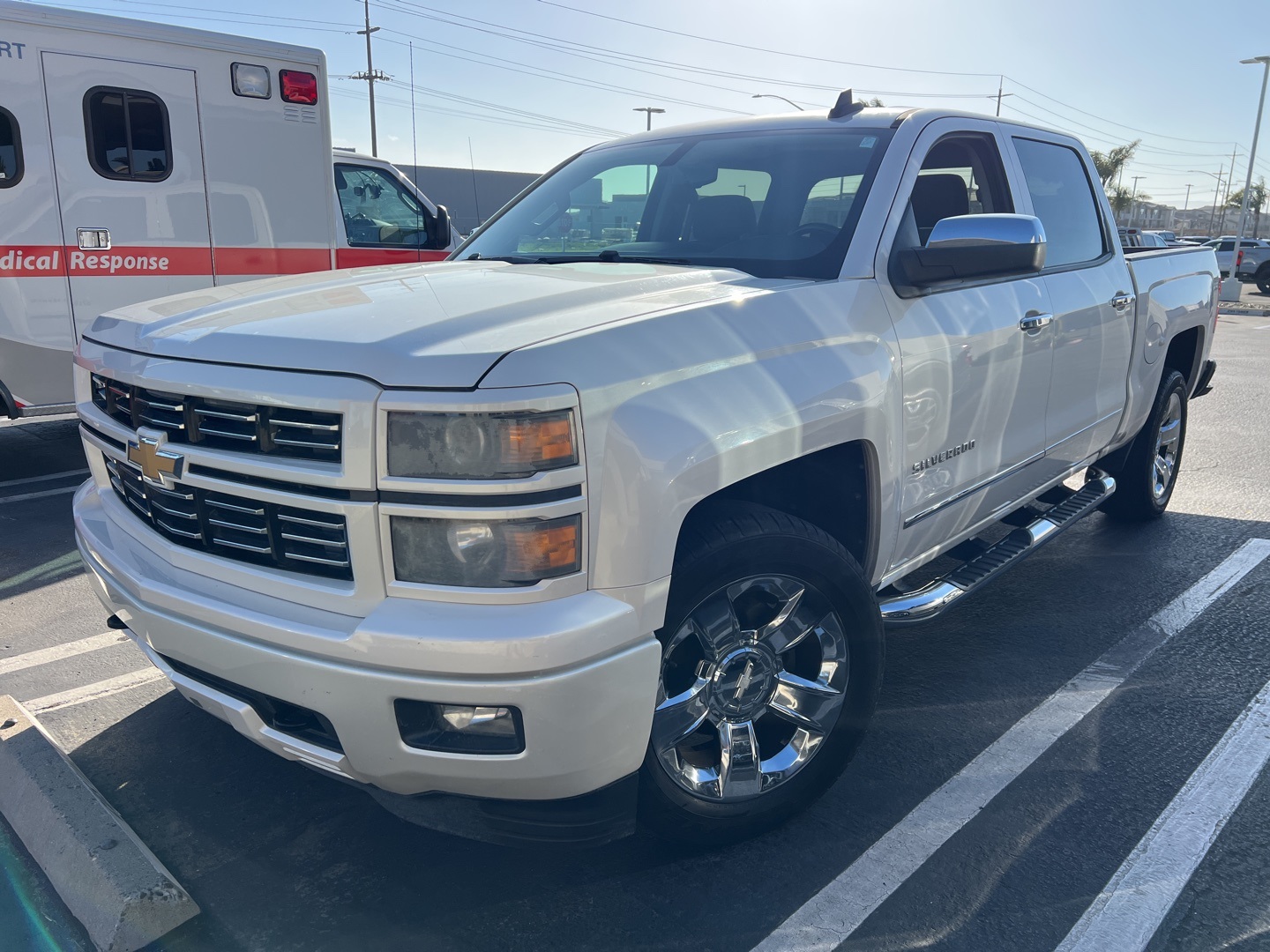 2015 Chevrolet Silverado 1500 LT photo 2