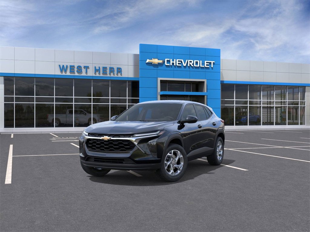 2026 Chevrolet Trax LS photo 4