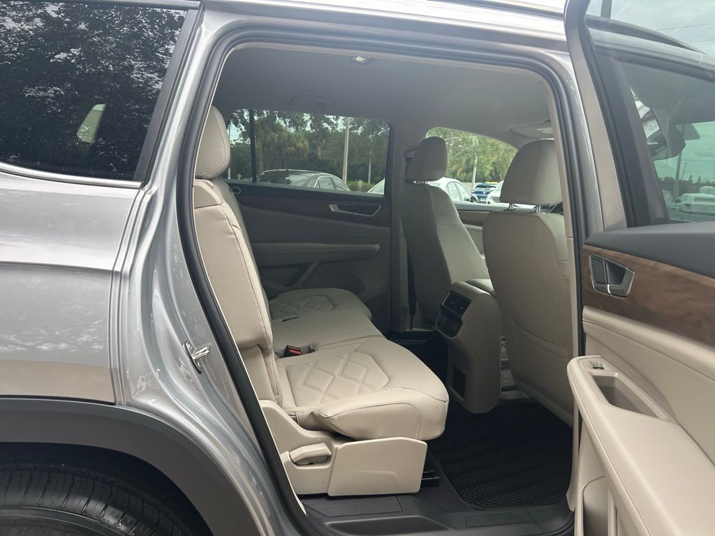 2026 Volkswagen Atlas SE photo 31