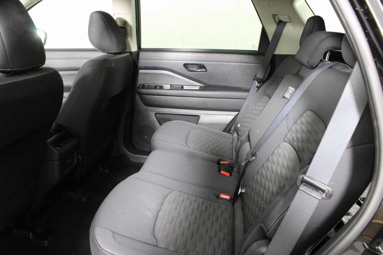 2024 Nissan Pathfinder SV photo 12