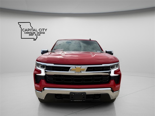 2025 Chevrolet Silverado 1500 LT photo 2