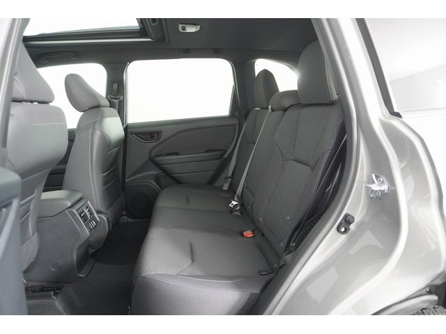 2025 Subaru Forester Premium photo 17