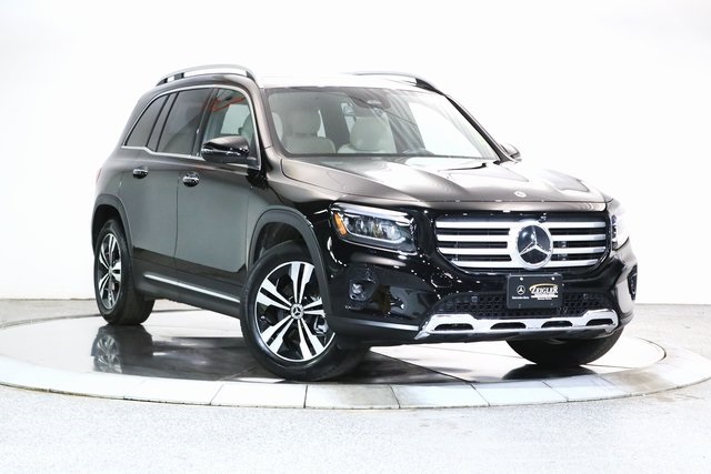 2025 Mercedes Benz GLB 250 4MATIC photo 2