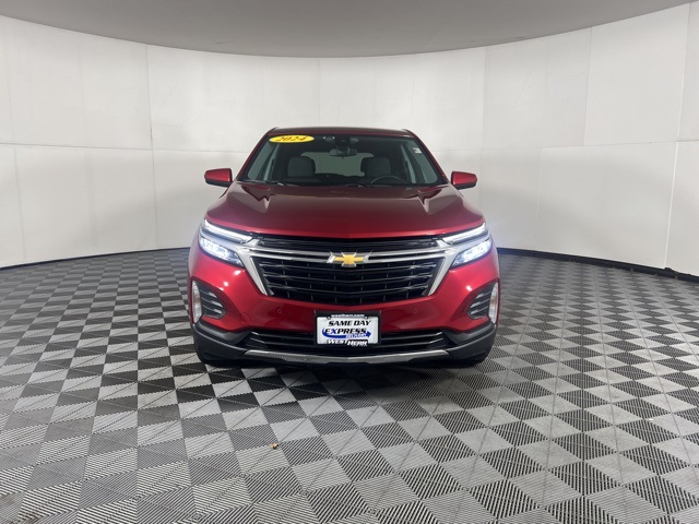 2024 Chevrolet Equinox LT photo 2