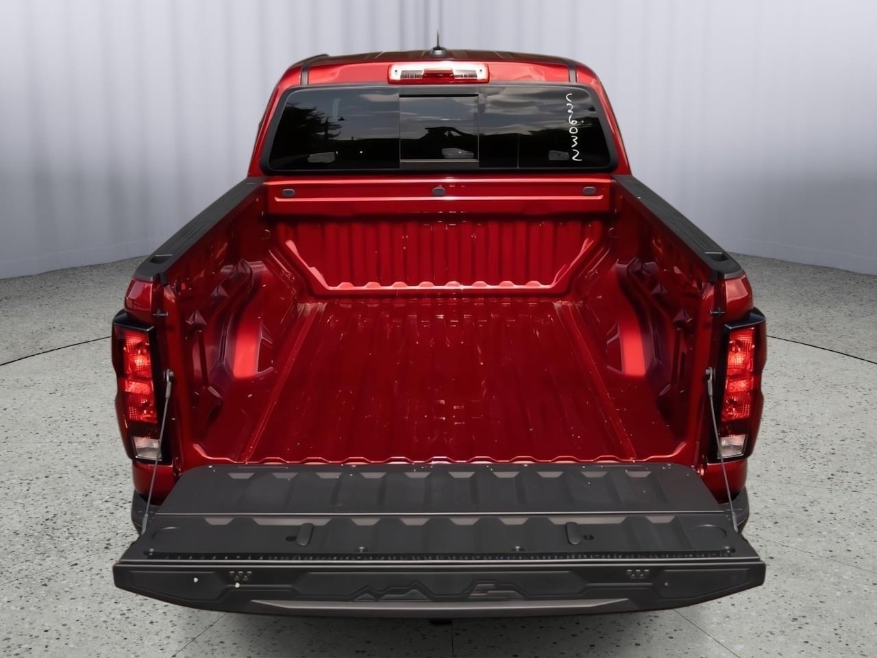 2026 Chevrolet Colorado Trail Boss photo 5