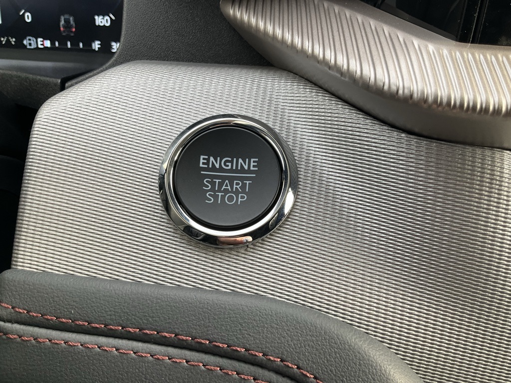 2026 Ford Explorer photo 3