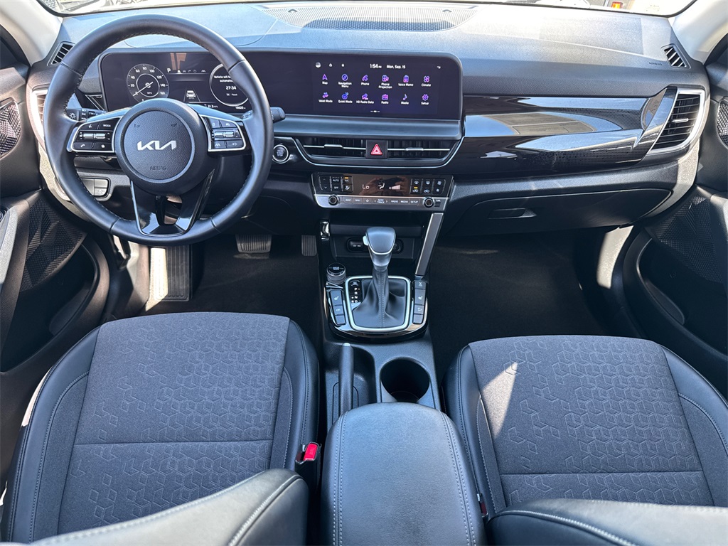 2024 Kia Seltos X-Line photo 16
