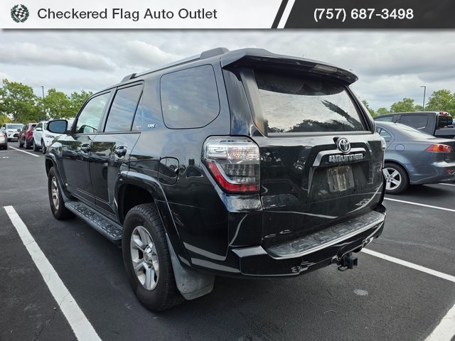2019 Toyota 4Runner SR5 photo 3