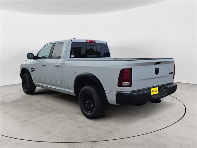 2022 Ram 1500 Classic Warlock photo 3