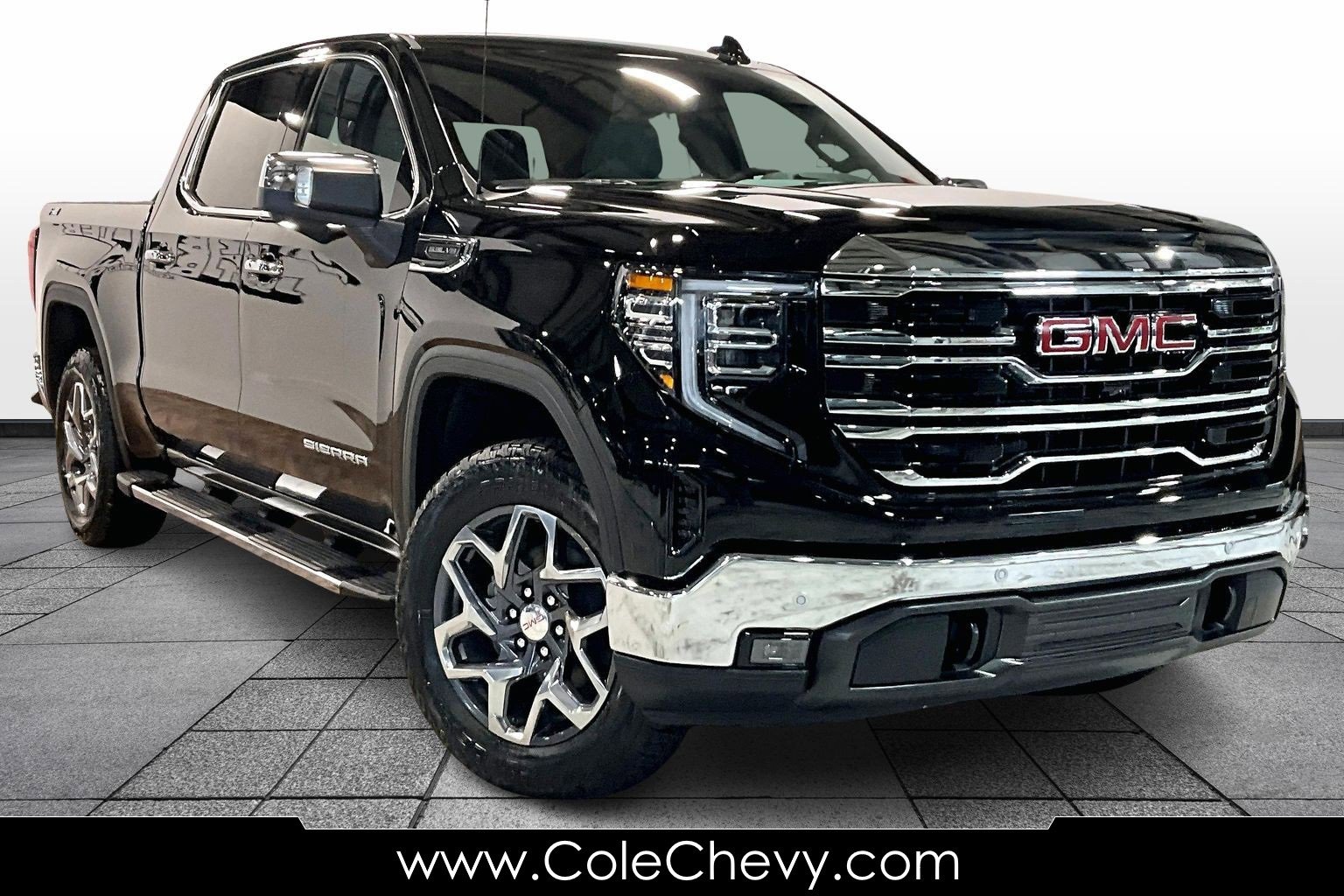 2026 GMC Sierra 1500 SLT's photo