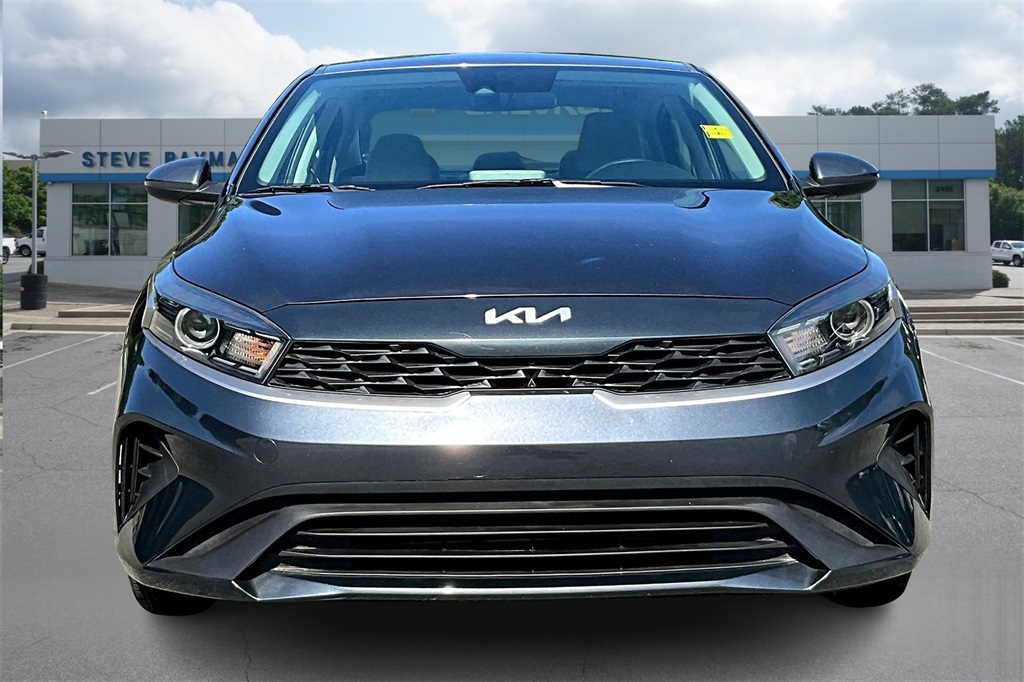 2023 Kia Forte LXS photo 2