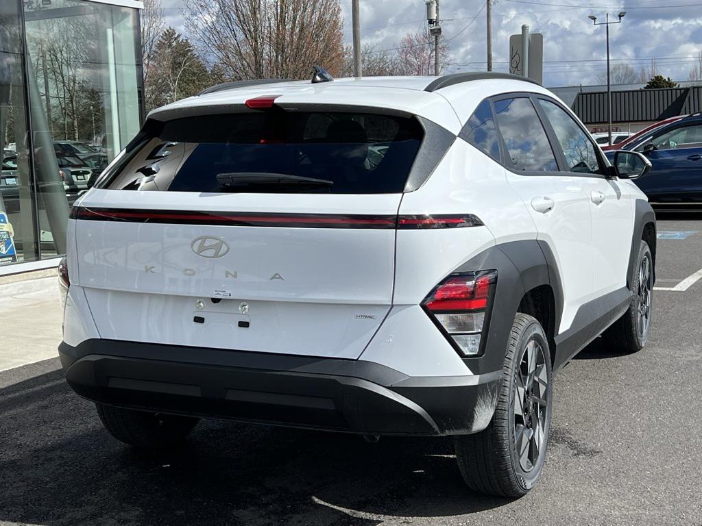 2025 Hyundai Kona SEL photo 5