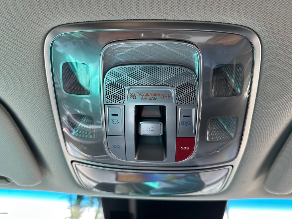 2025 Genesis Electrified GV70 Advanced photo 34