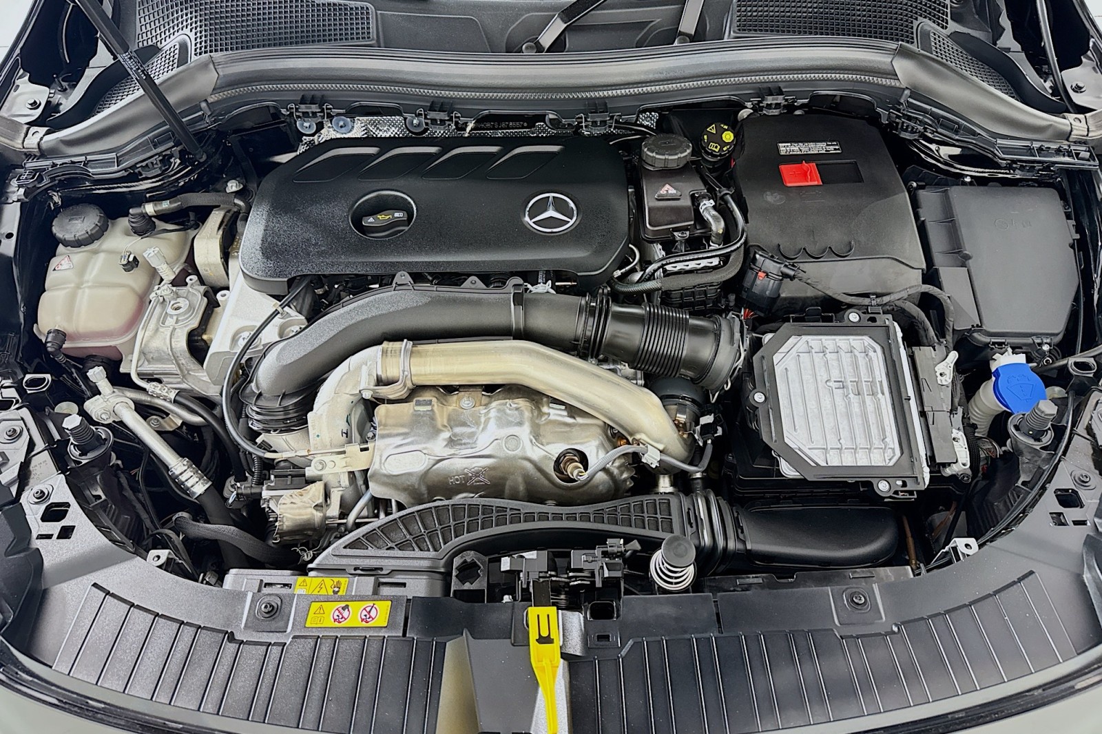 2025 Mercedes Benz GLA 250 photo 8