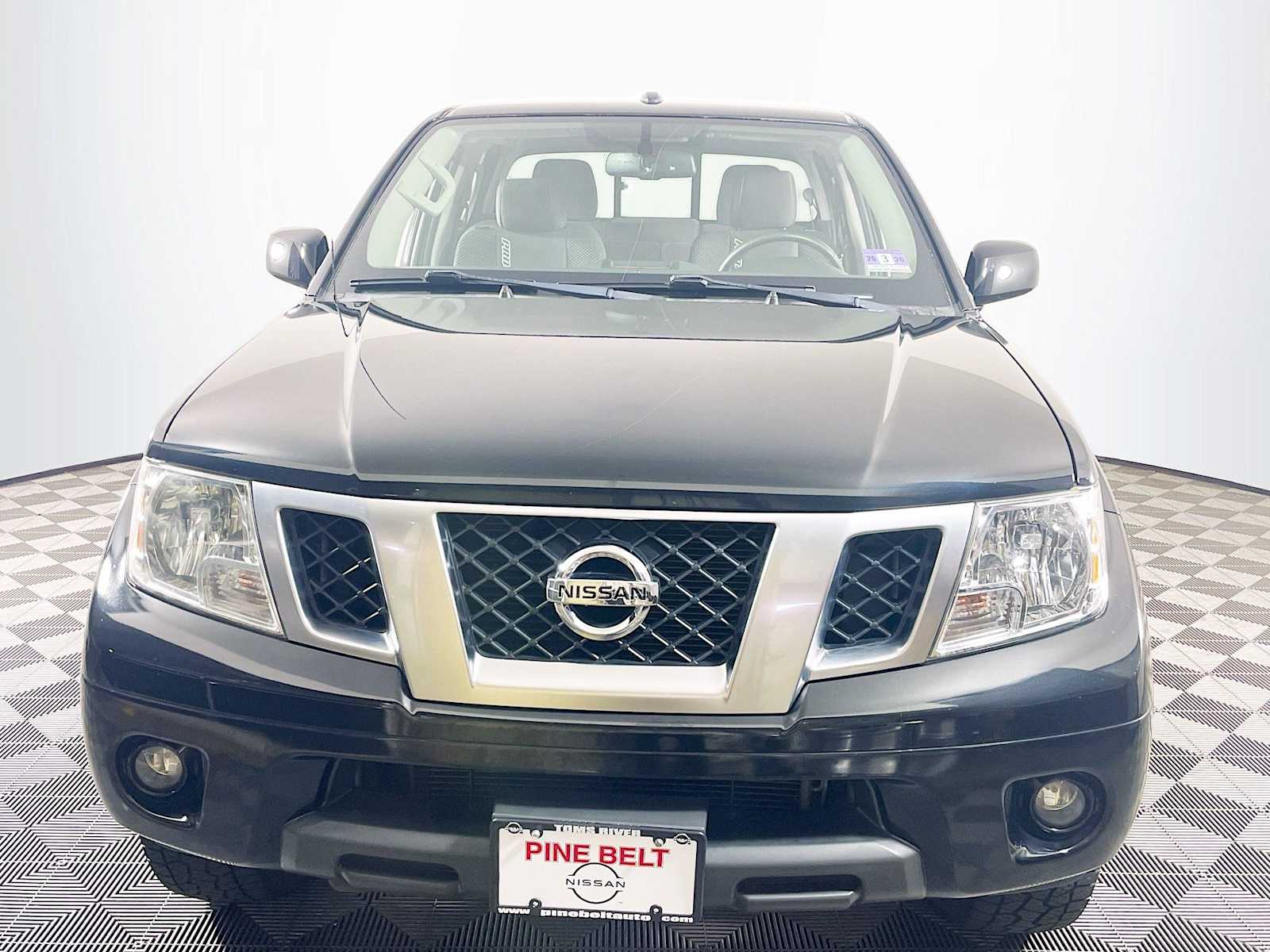 2019 Nissan Frontier PRO-4X photo 2