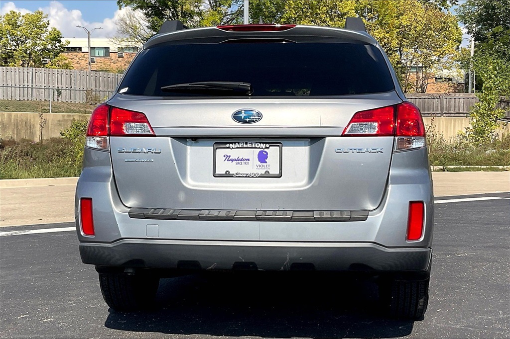 2011 Subaru Outback 2.5i photo 3
