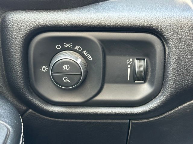 2025 Ram 2500 Big Horn photo 17