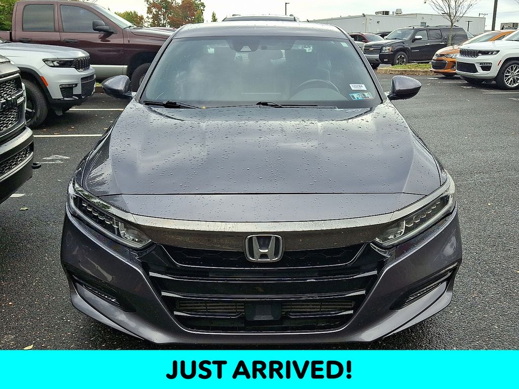 2018 Honda Accord Sport photo 2