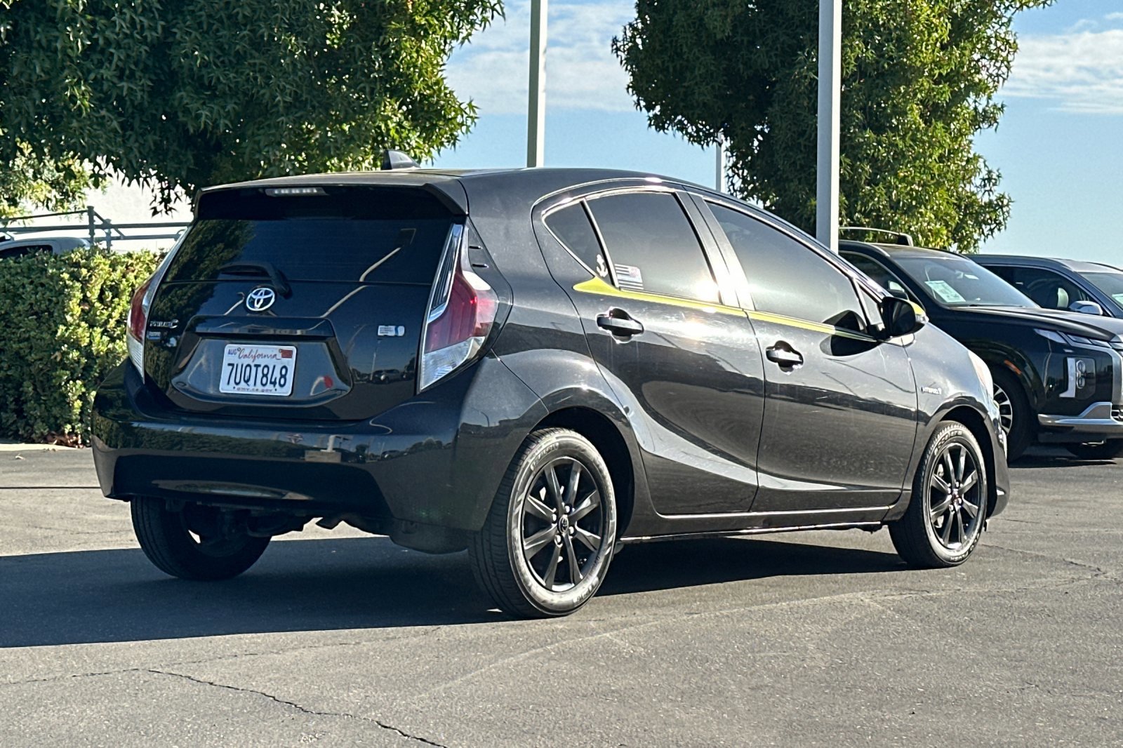 2016 Toyota Prius C Four photo 4