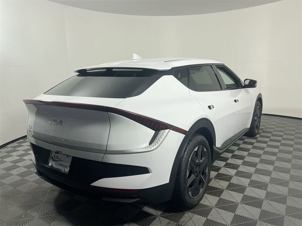 2025 Kia EV6 Wind photo 3
