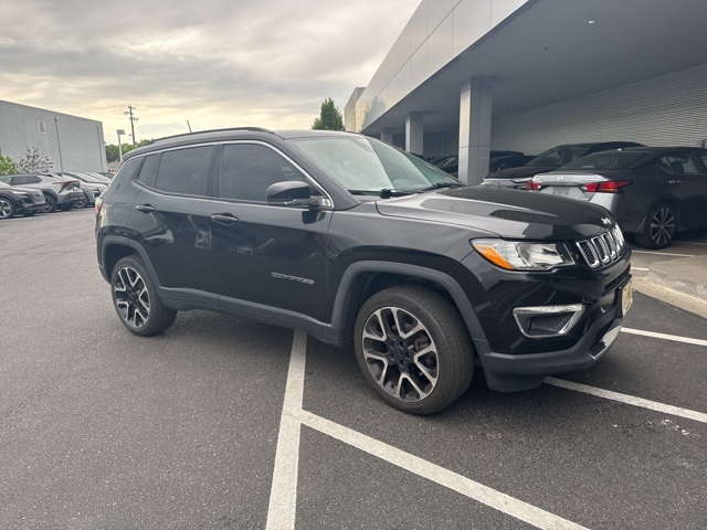 2017 Jeep Compass Limited photo 2