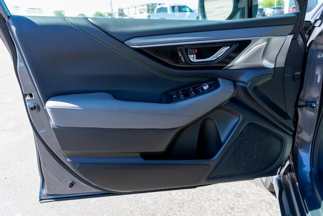 2023 Subaru Outback Onyx Edition photo 8