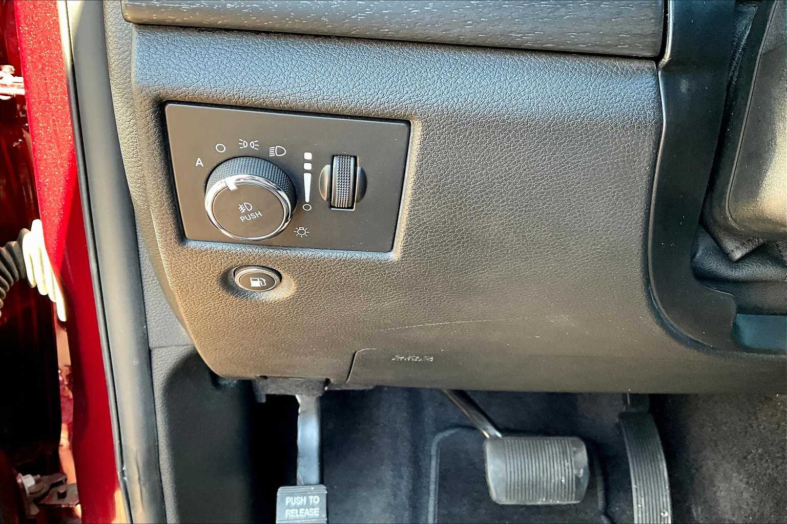2018 Jeep Grand Cherokee Laredo photo 29