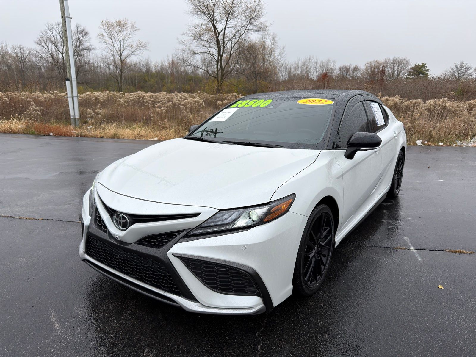 2022 Toyota Camry XSE photo 2