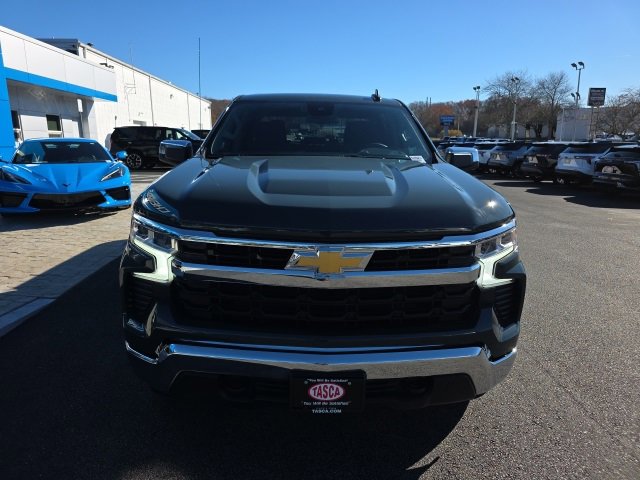 2026 Chevrolet Silverado 1500 LT photo 2