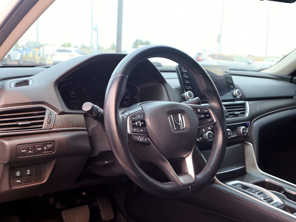 2020 Honda Accord Touring photo 14