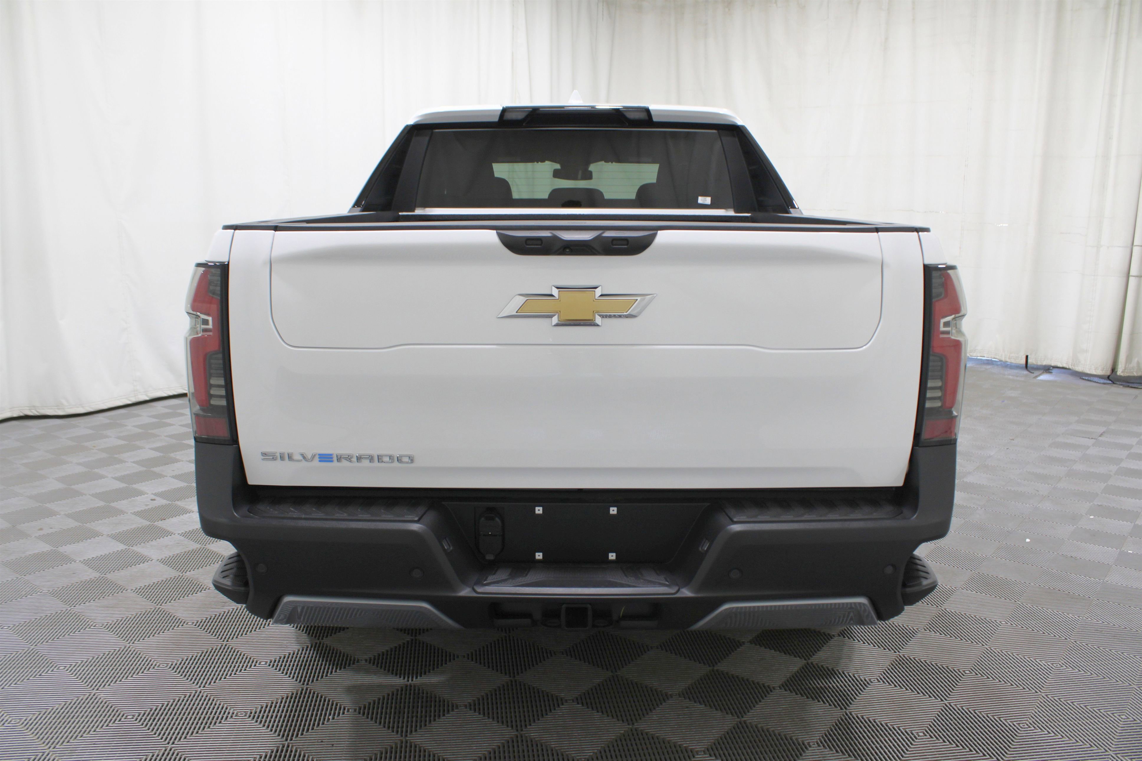 2025 Chevrolet Silverado EV LT photo 19