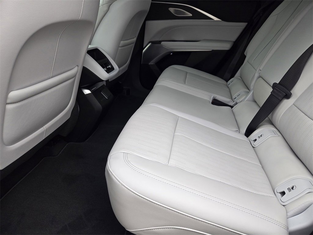 2025 Cadillac Lyriq Sport photo 30