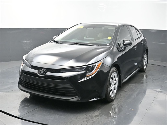 2026 Toyota Corolla LE's photo