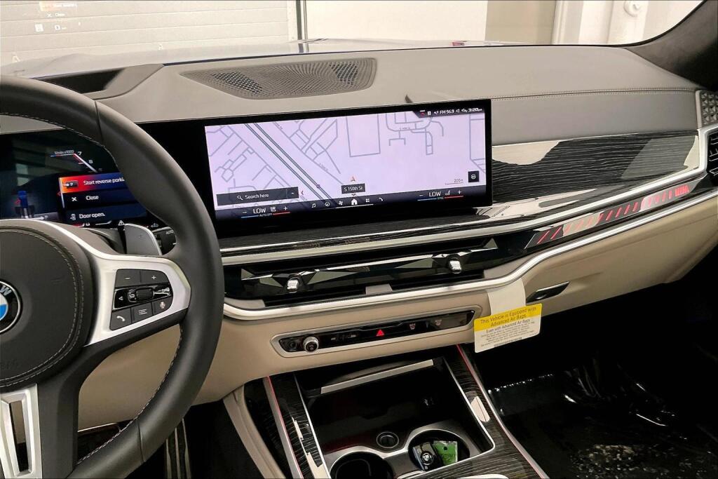 2025 Bmw X7 M60i photo 4