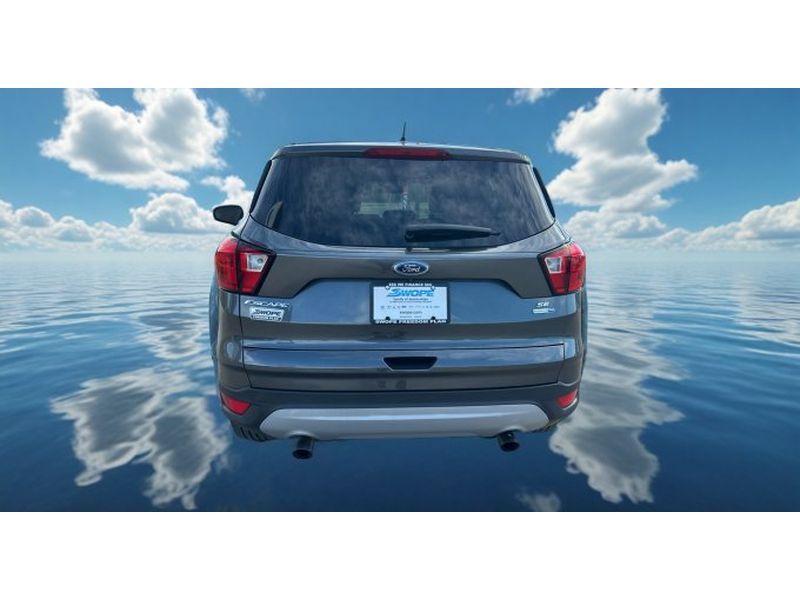 2019 Ford Escape SE photo 3