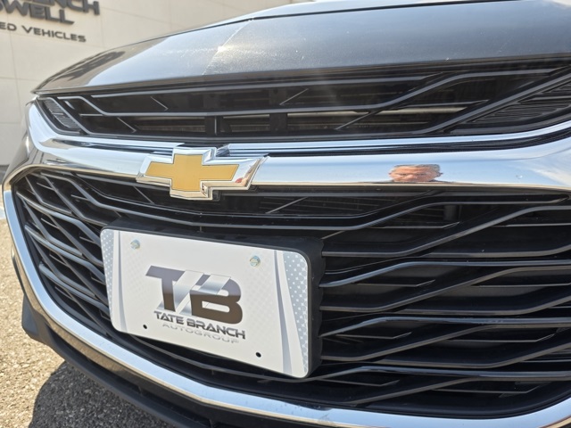 2024 Chevrolet Malibu 1LT photo 2