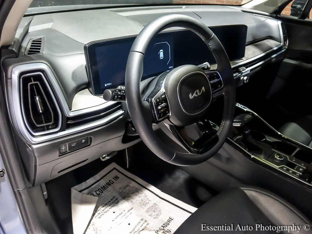 2025 KIA SORENTO - Image 14