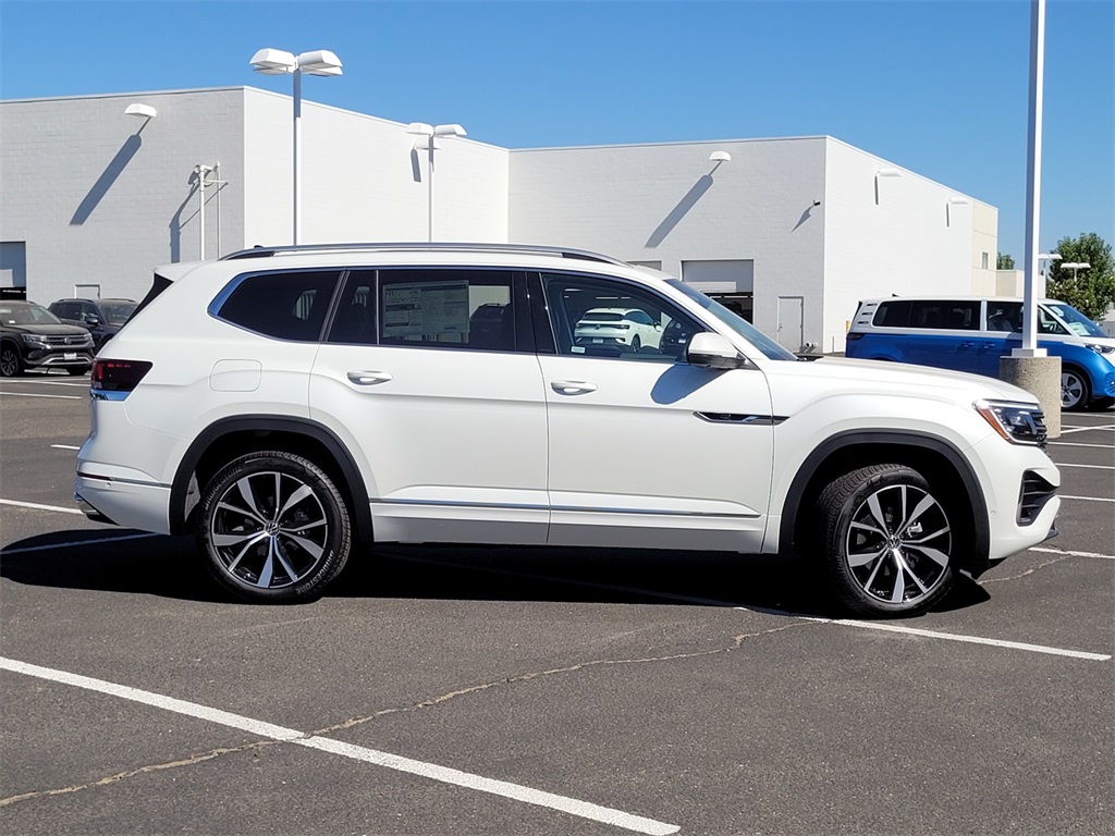 2025 Volkswagen Atlas SEL Premium R-Line photo 4