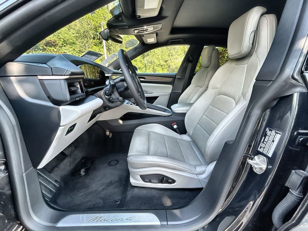 2024 Porsche Macan Electric 4 photo 15