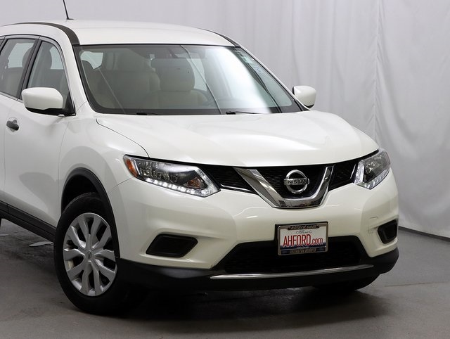 Used 2016 Nissan Rogue S with VIN JN8AT2MV6GW139588 for sale in Arlington Heights, IL