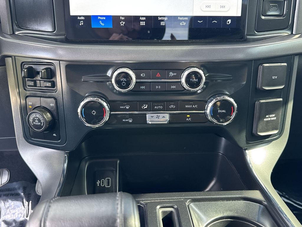 2025 Ford F-150 XLT photo 16