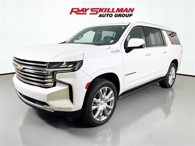 2023 Chevrolet Suburban High Country photo 3
